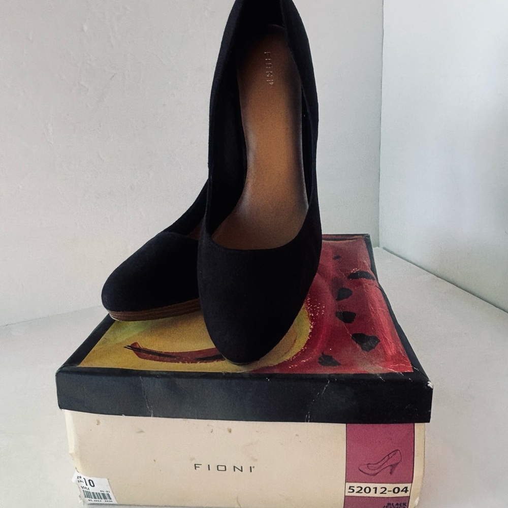 FIONI Brand Elegant Black Faux Suede Heels